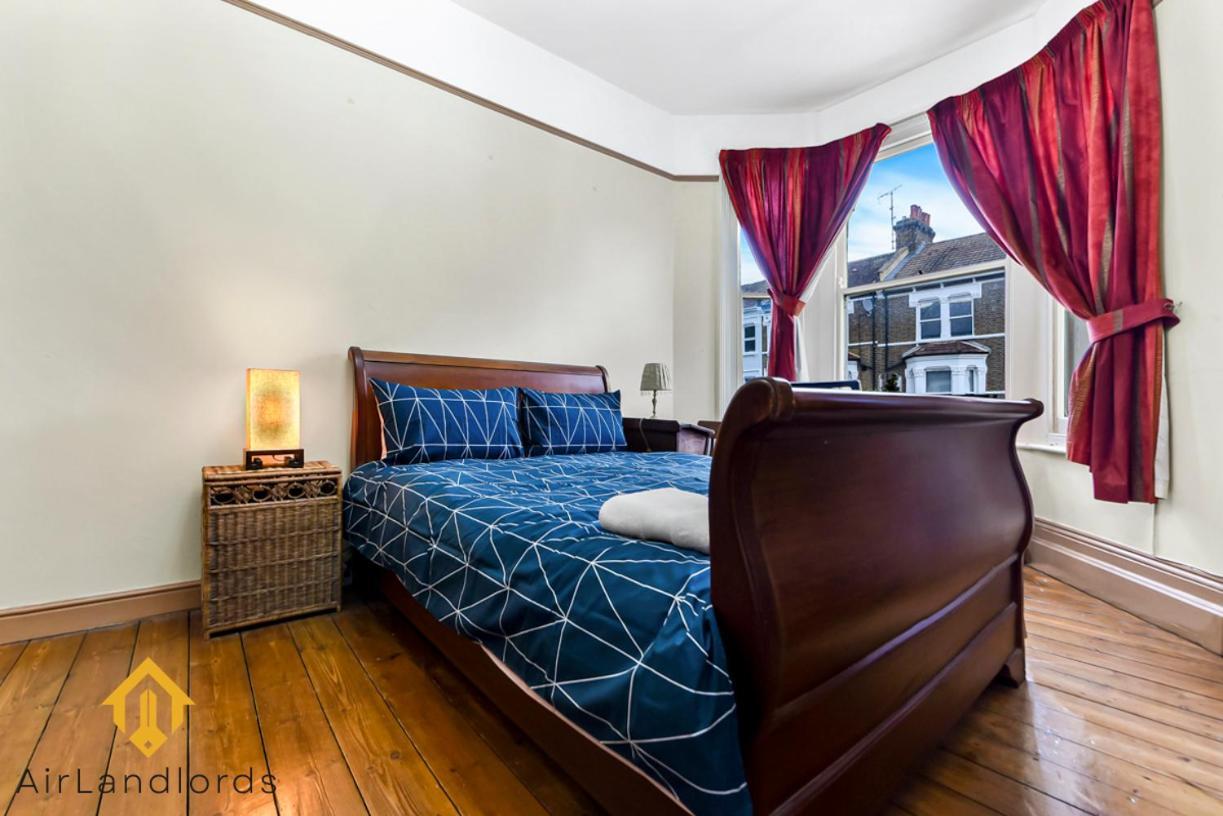 Peaceful 2-Bedroom Flat Near Queens Park Station London Exteriör bild