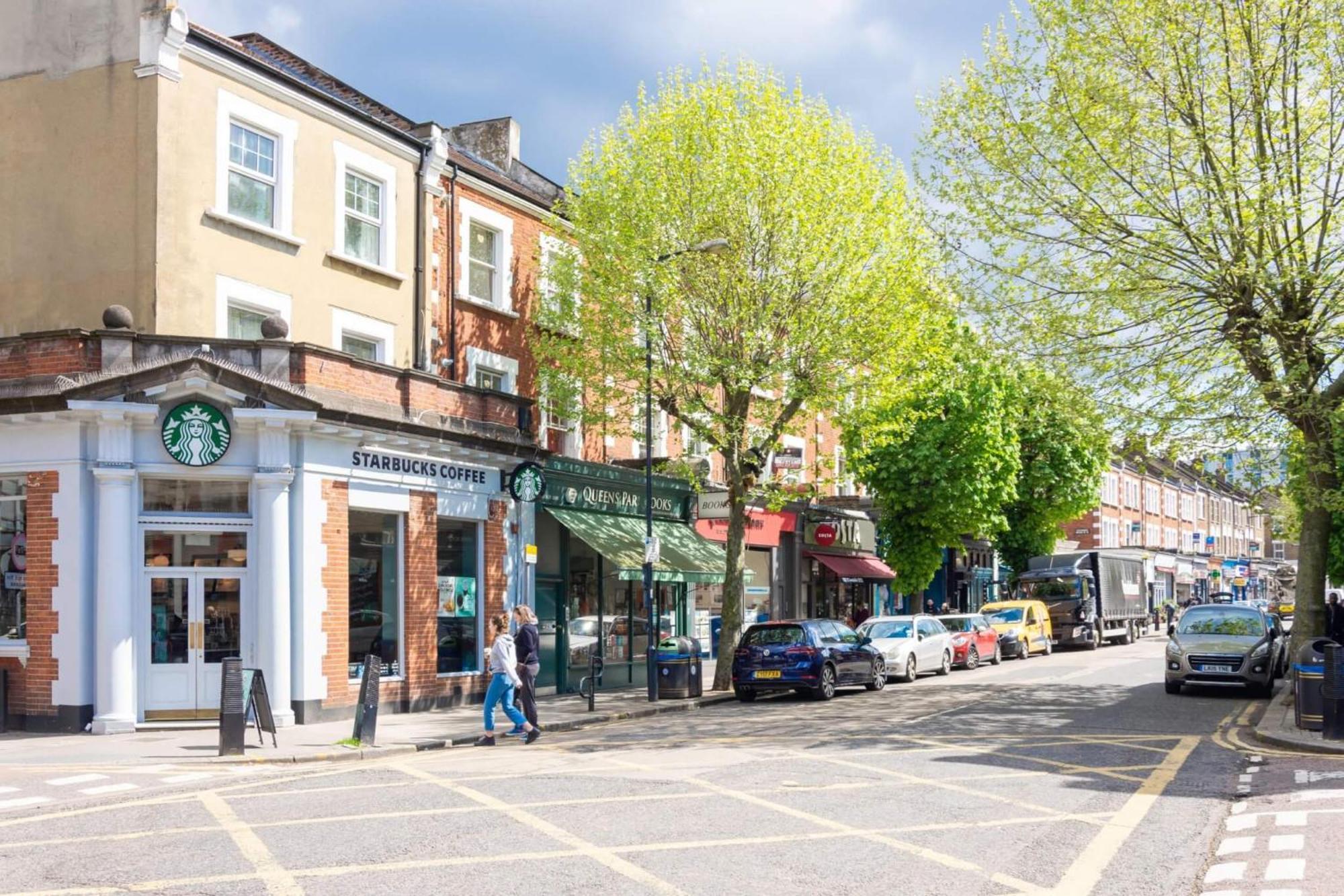 Peaceful 2-Bedroom Flat Near Queens Park Station London Exteriör bild